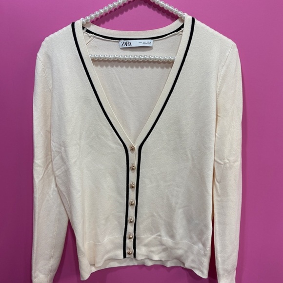 Zara NWT ivory & black trim v neck button front sweater knit cardigan - Picture 2 of 2